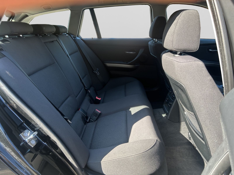 BMW 335 i Touring / 2.Hand / NAVI / XENON — photo 13