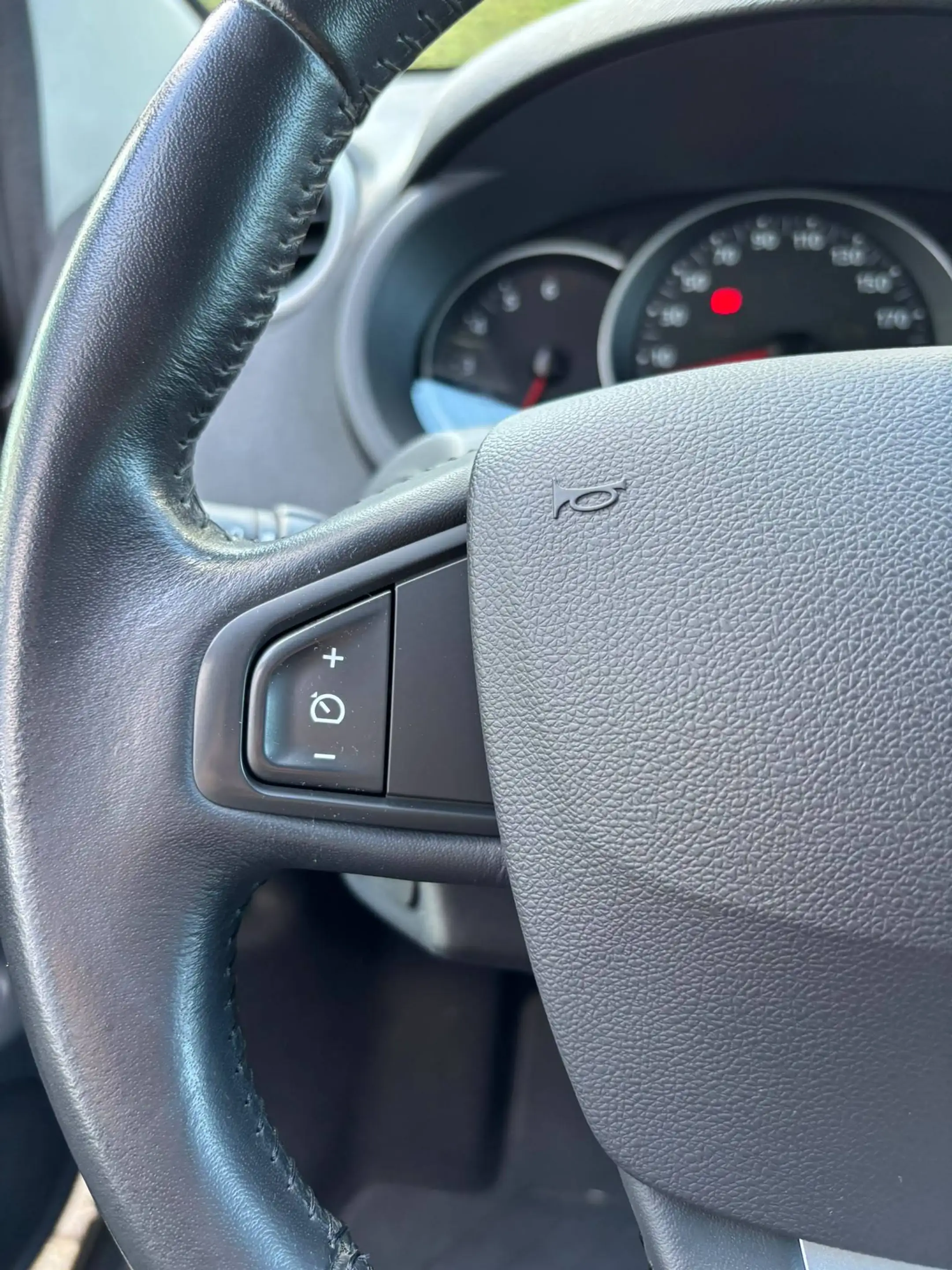 Renault Kangoo Kangoo 1.2 TCe Limited — photo 12