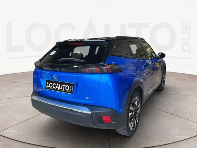 Peugeot 2008 view 4