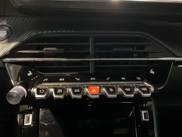 Peugeot 2008 view 11