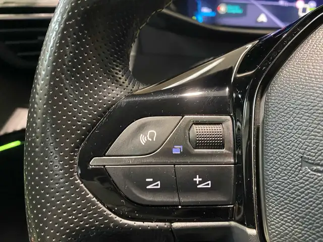 Peugeot 2008 view 13