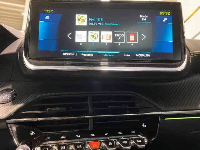 Peugeot 2008 view 10
