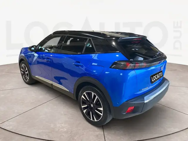 Peugeot 2008 view 5