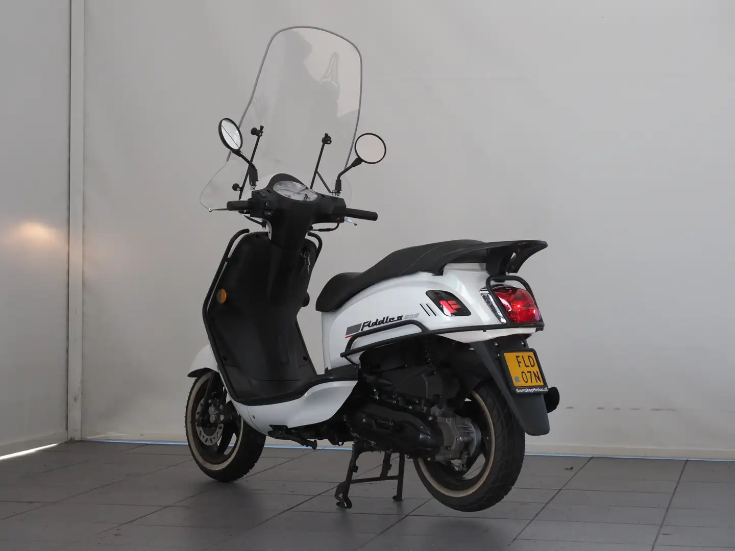 SYM Bromscooter Fiddle II Valbeugel | LED lichten | Wi Wit - 2