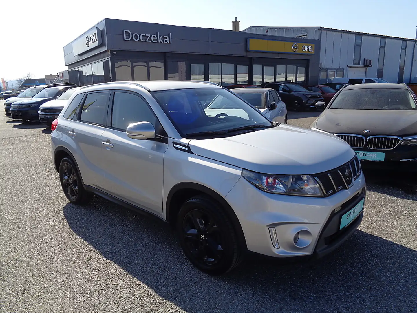 Suzuki Vitara 1,4 S 4WD Aut. *inkl. AHV* Silber - 1