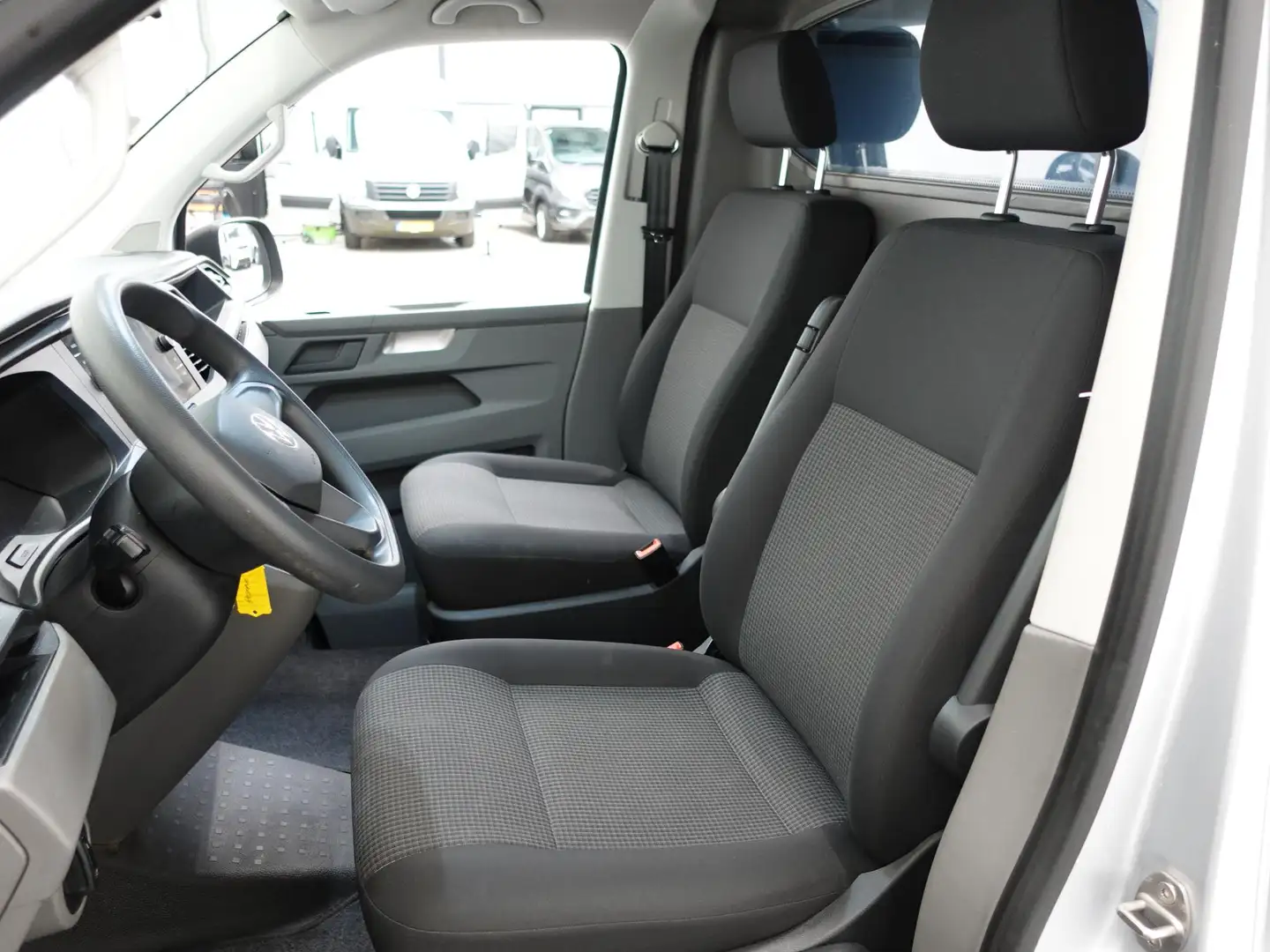 Volkswagen T6.1 Transporter Executive+ L2H1 Navigatie Apple Carplay Trekhaak C Plateado - 2