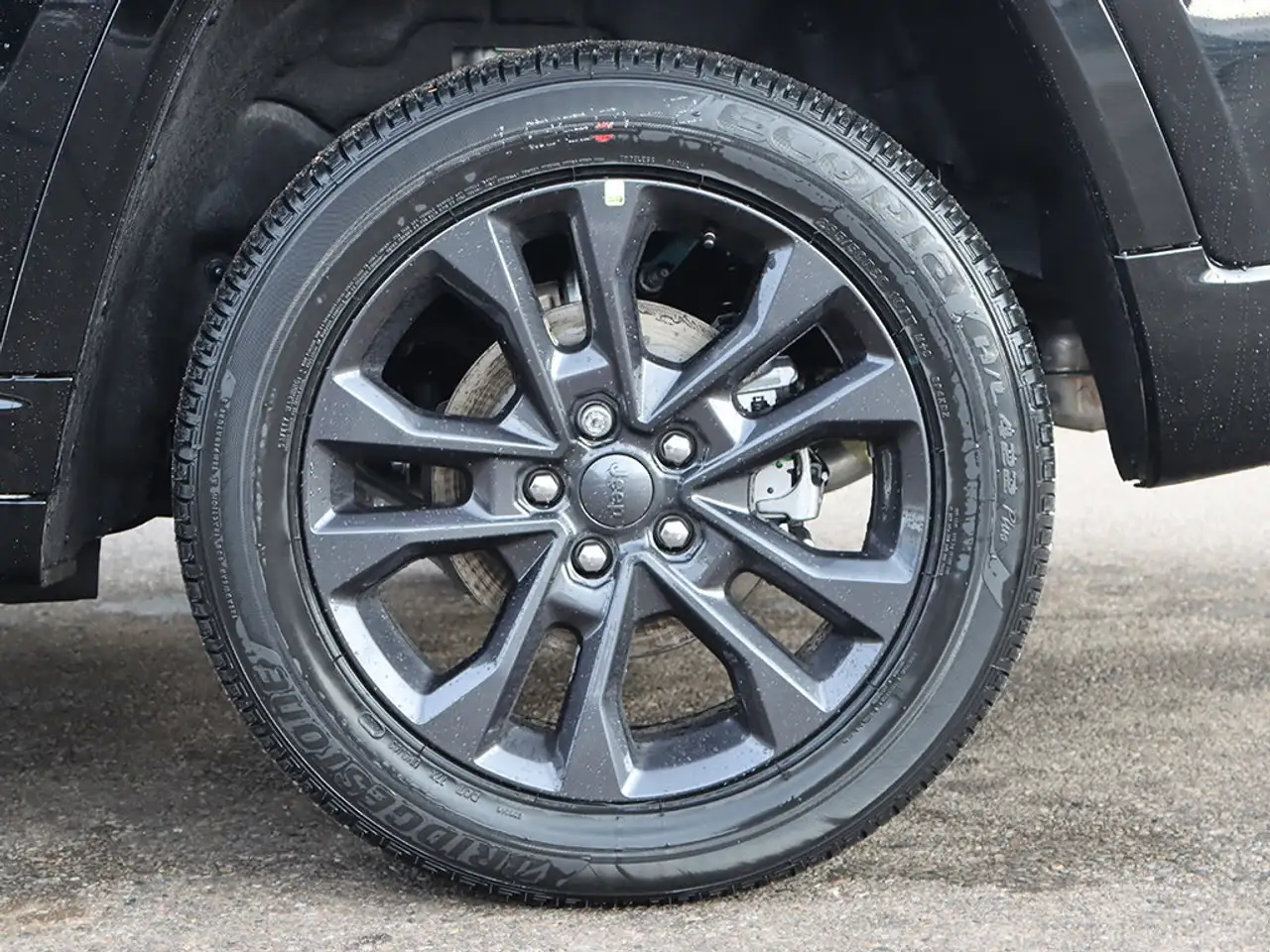 Jeep Grand Cherokee снимка Jeep Grand Cherokee