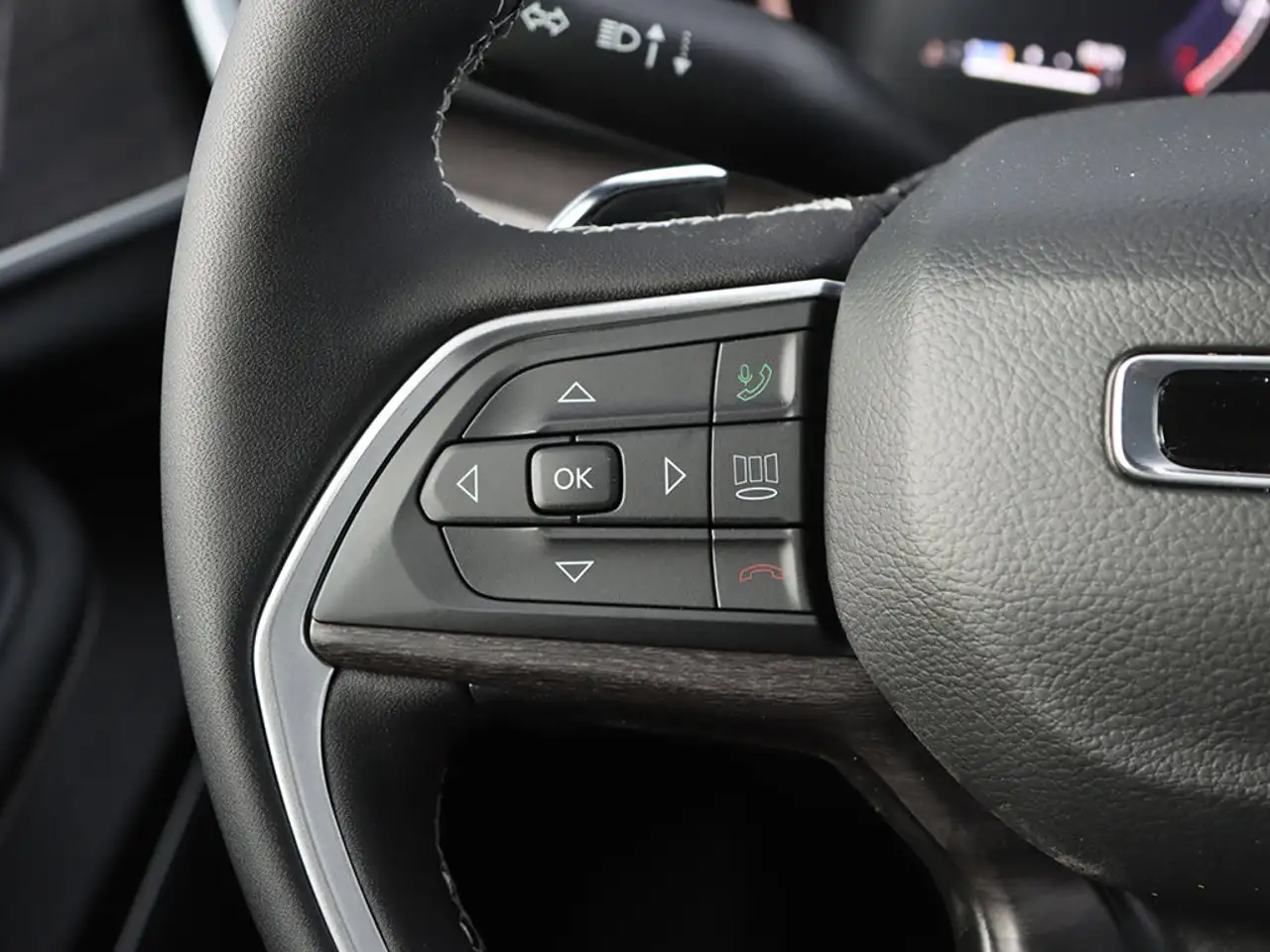 Jeep Grand Cherokee снимка Jeep Grand Cherokee