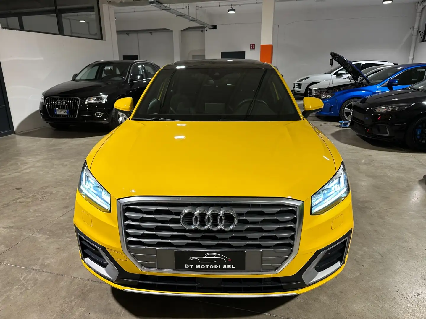Audi Q2 Q2 1.6 TDI Sline - TETTO - CERCHI DA 19' - PRONTA Giallo - 2