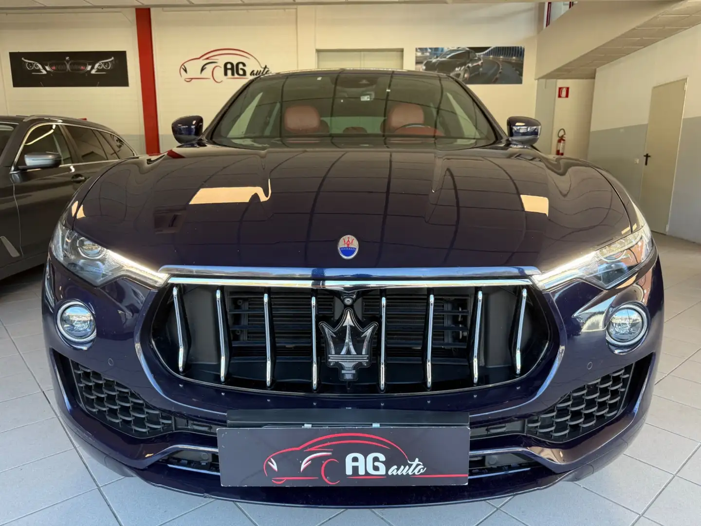 Maserati Levante Levante V6 Diesel AWD Granlusso Blau - 2