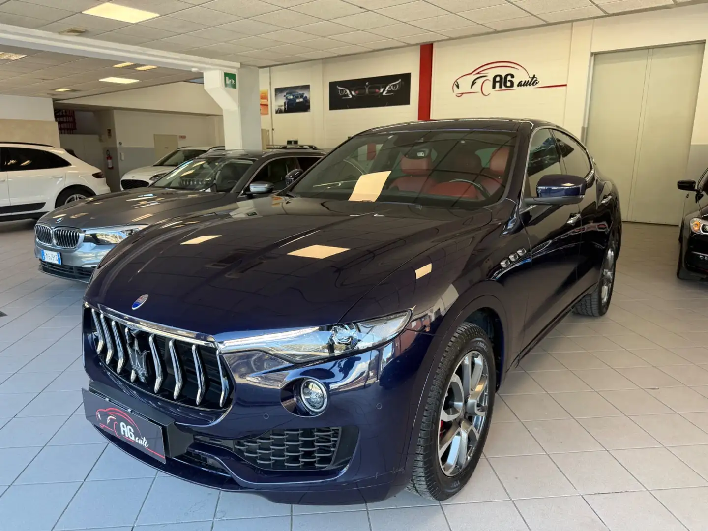 Maserati Levante Levante V6 Diesel AWD Granlusso Blau - 1