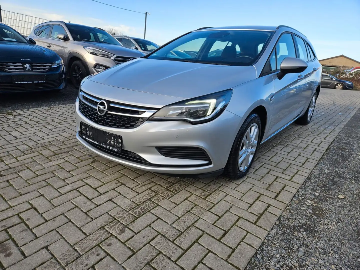 Opel Astra K Sports Tourer Edition Silber - 1