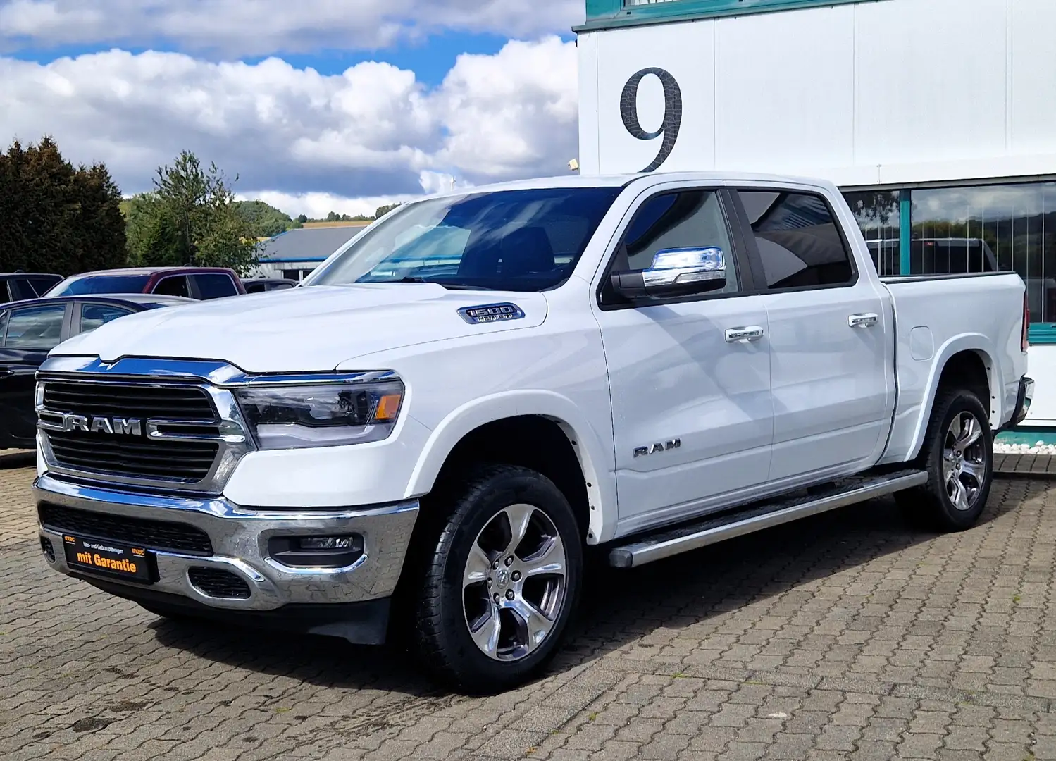Dodge RAM 1500 5.7l V8 4x4 Laramie Crew Cab, LED Weiß - 2