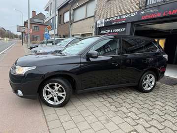 Outlander 2.2 DI-D 4WD*Automatique*7Place*Garantie