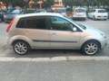 Ford Fiesta 1.4 TDCi 5p. Titanium Silber - thumbnail 3