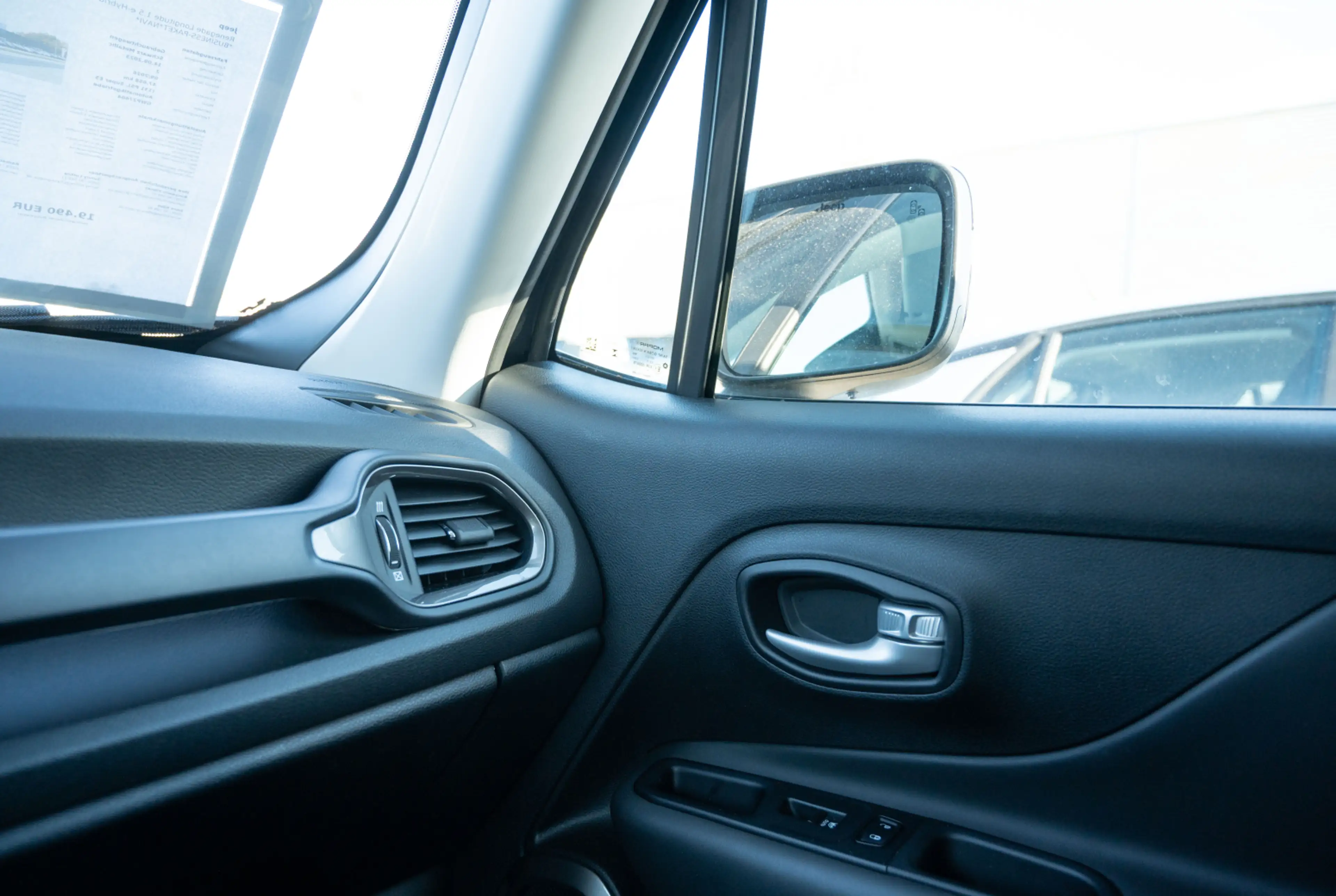 Jeep Renegade Longitude 1.5 e-Hybrid 48V *PANO*KLIMA*DAB* — photo 8