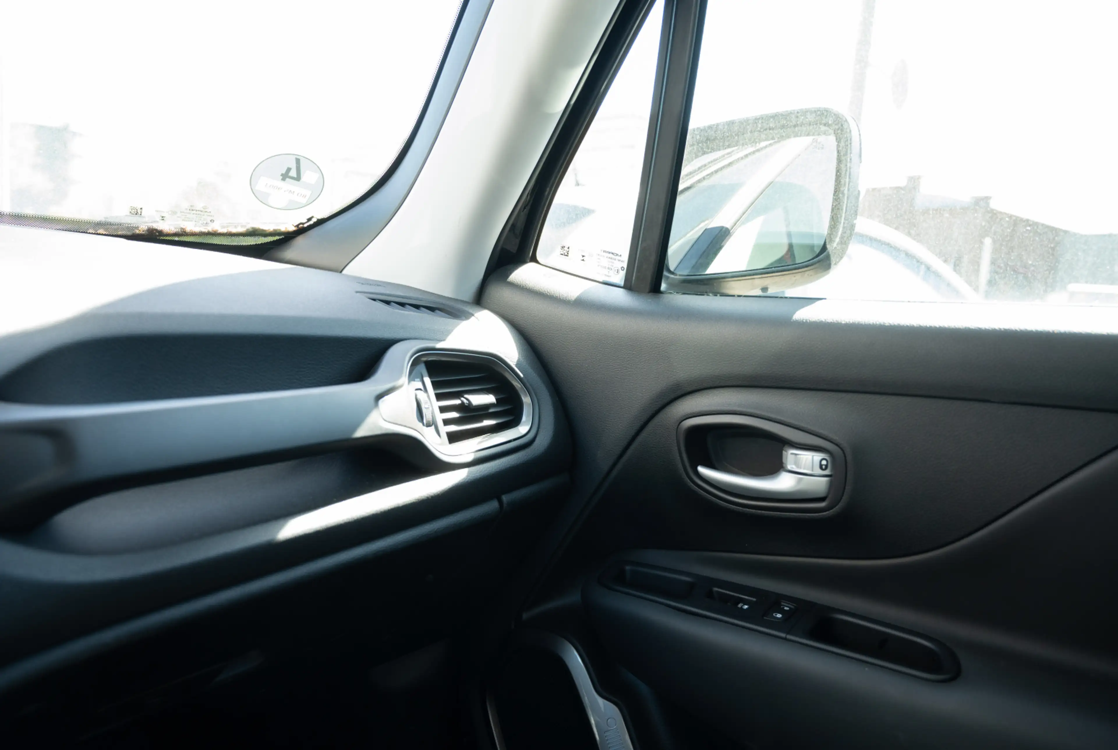 Jeep Renegade Longitude 1.5 e-Hybrid 48V *PANO*KLIMA*DAB* — photo 11
