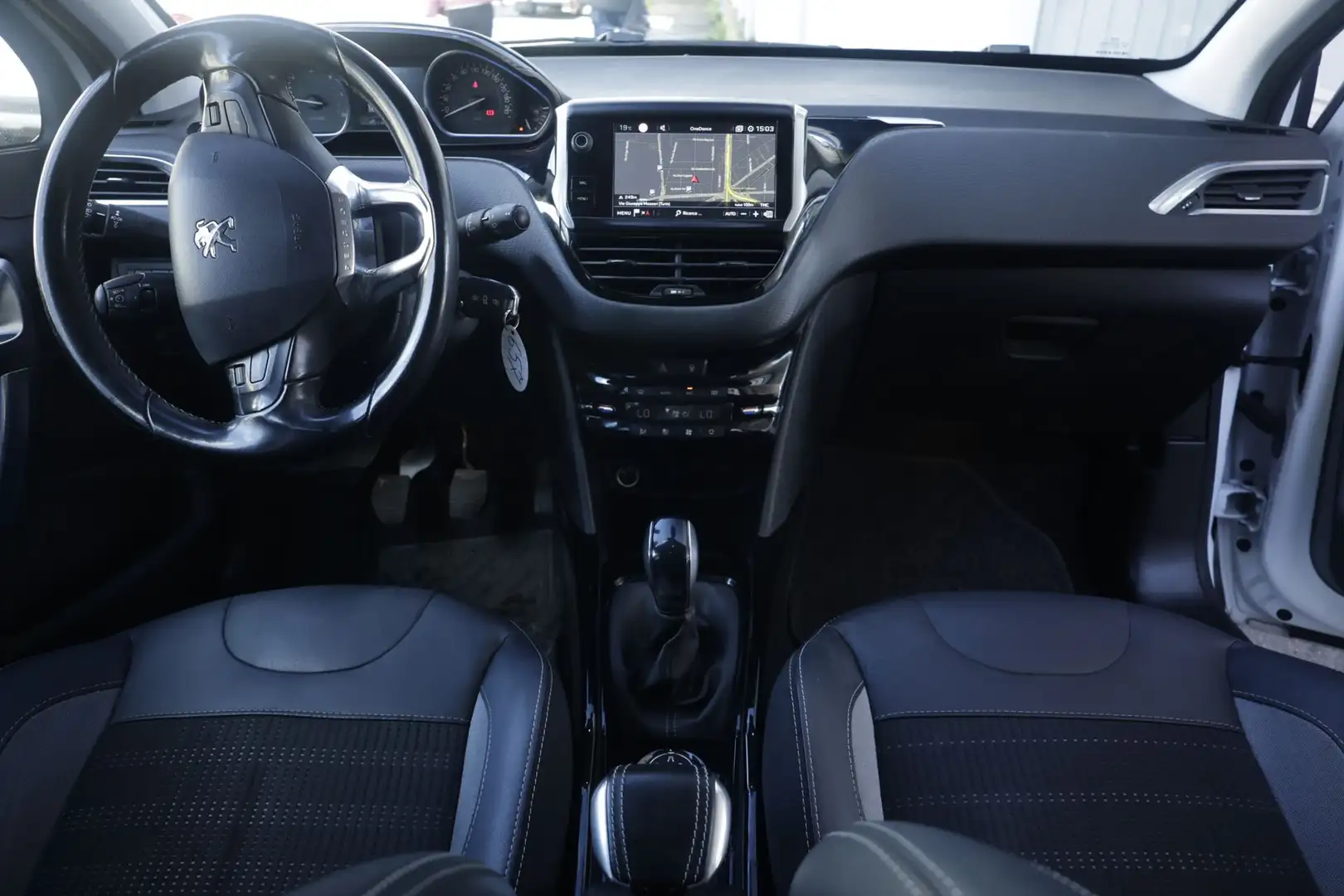 Peugeot 2008 Peugeot 2008 BlueHDi 100 Black Matt Navi Unicopro Белый - 2