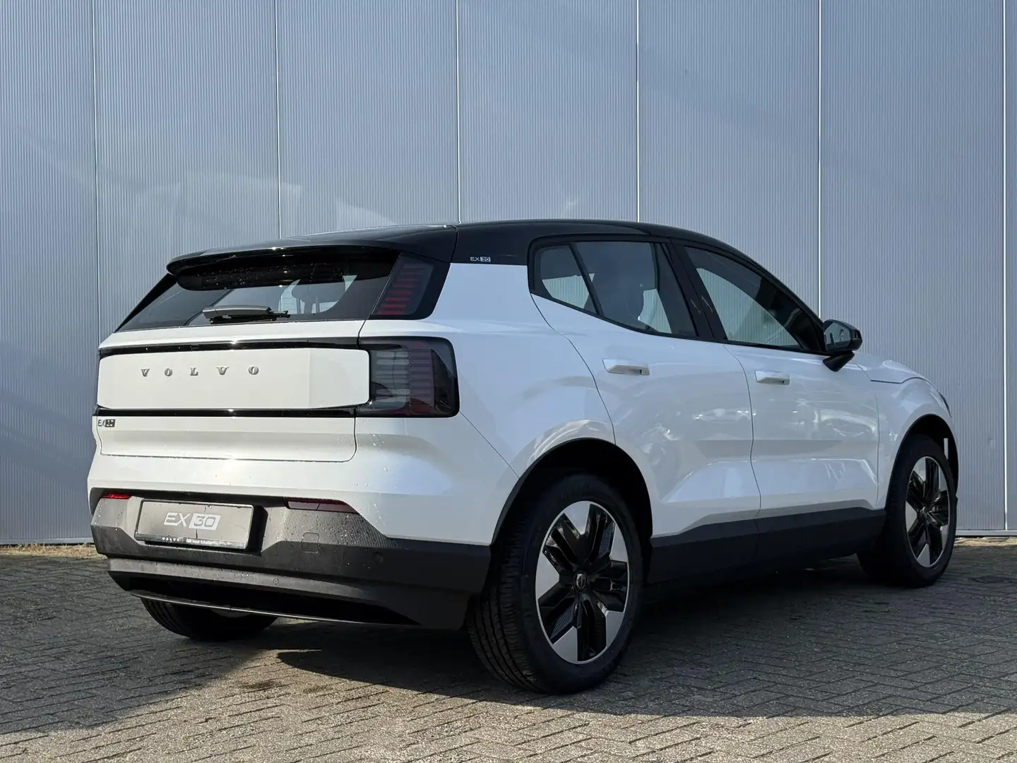 Volvo EX30 Single Motor 272PK 50kWh Plus, Google navigatie | Blanc - 2