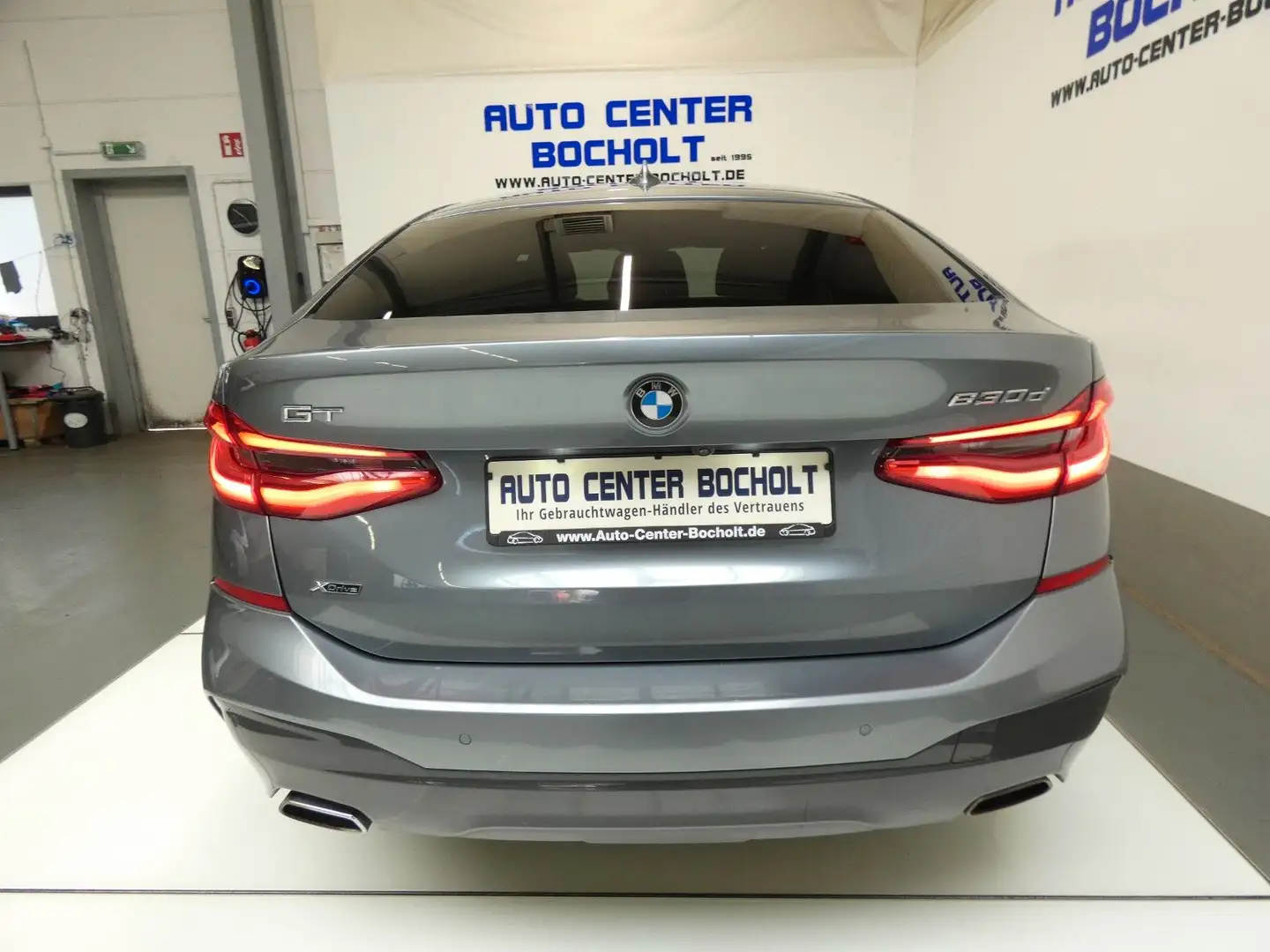 BMW 630 M SPORTPAKET*HUD*LEDER*RFK Albastru - 2
