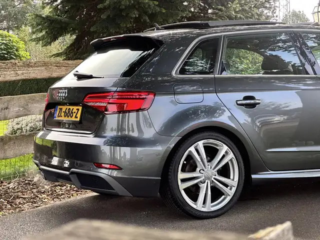 Audi A3 view 5