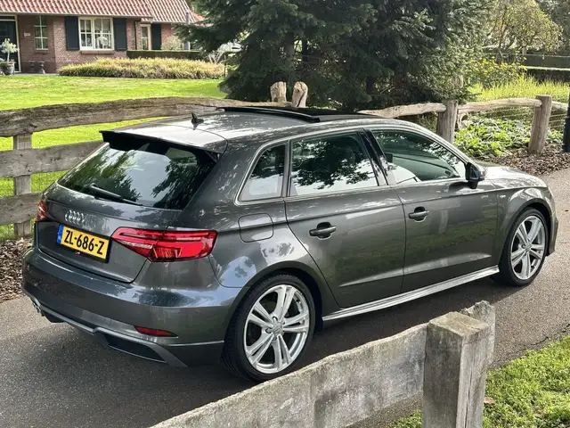 Audi A3 view 11
