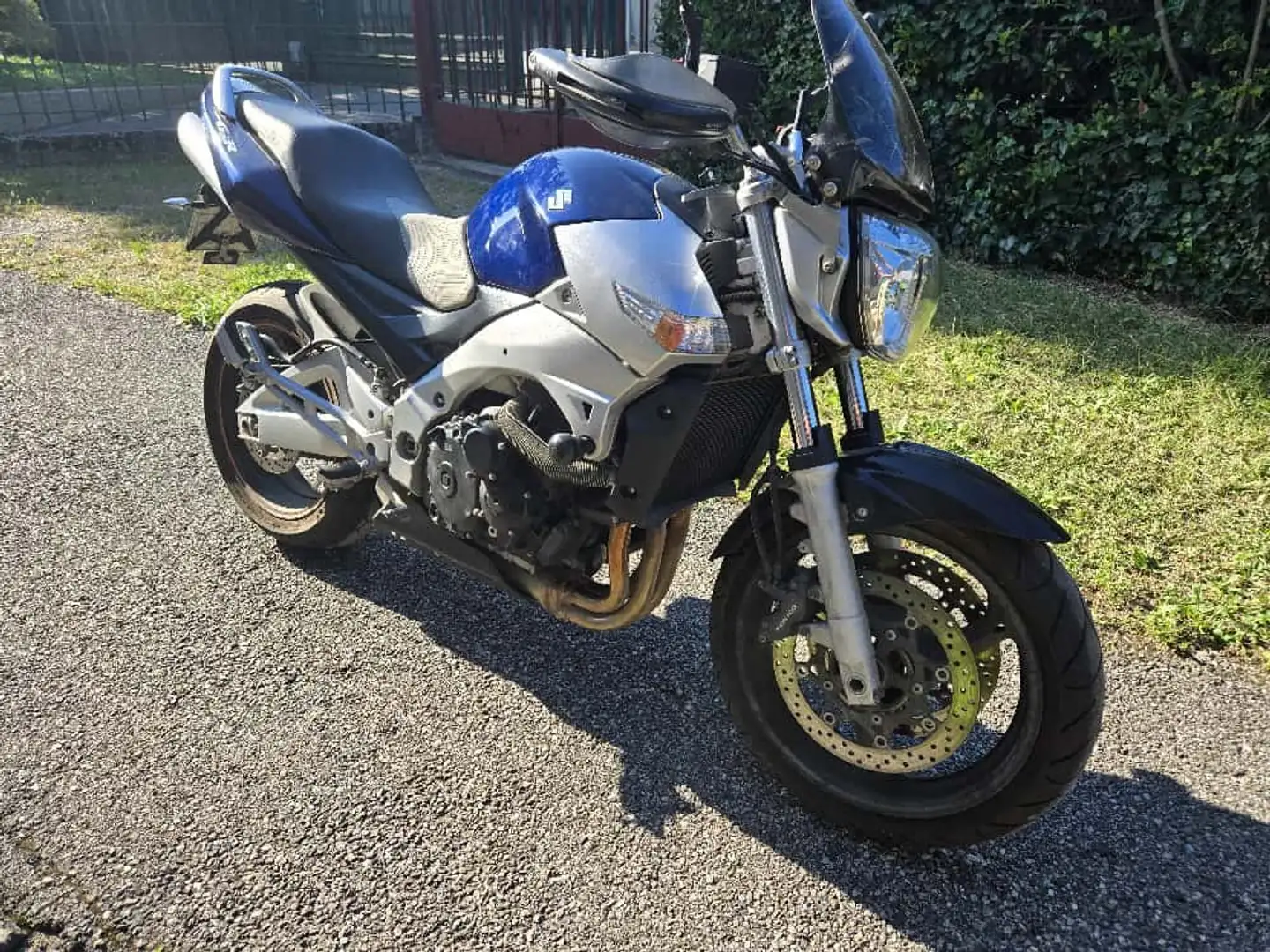 Suzuki GSR 600 Blu/Azzurro - 2