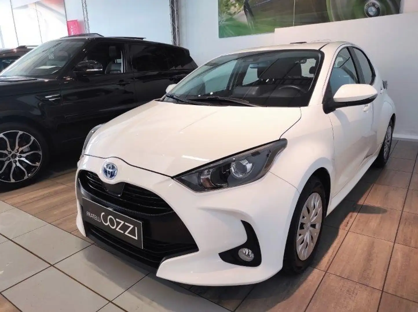 Toyota Yaris 4ª serie - Yaris 1.5 Hybrid 5 porte Business Weiß - 2