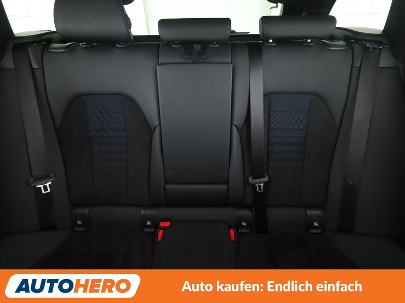 BMW 330 330e M Sport — photo 15
