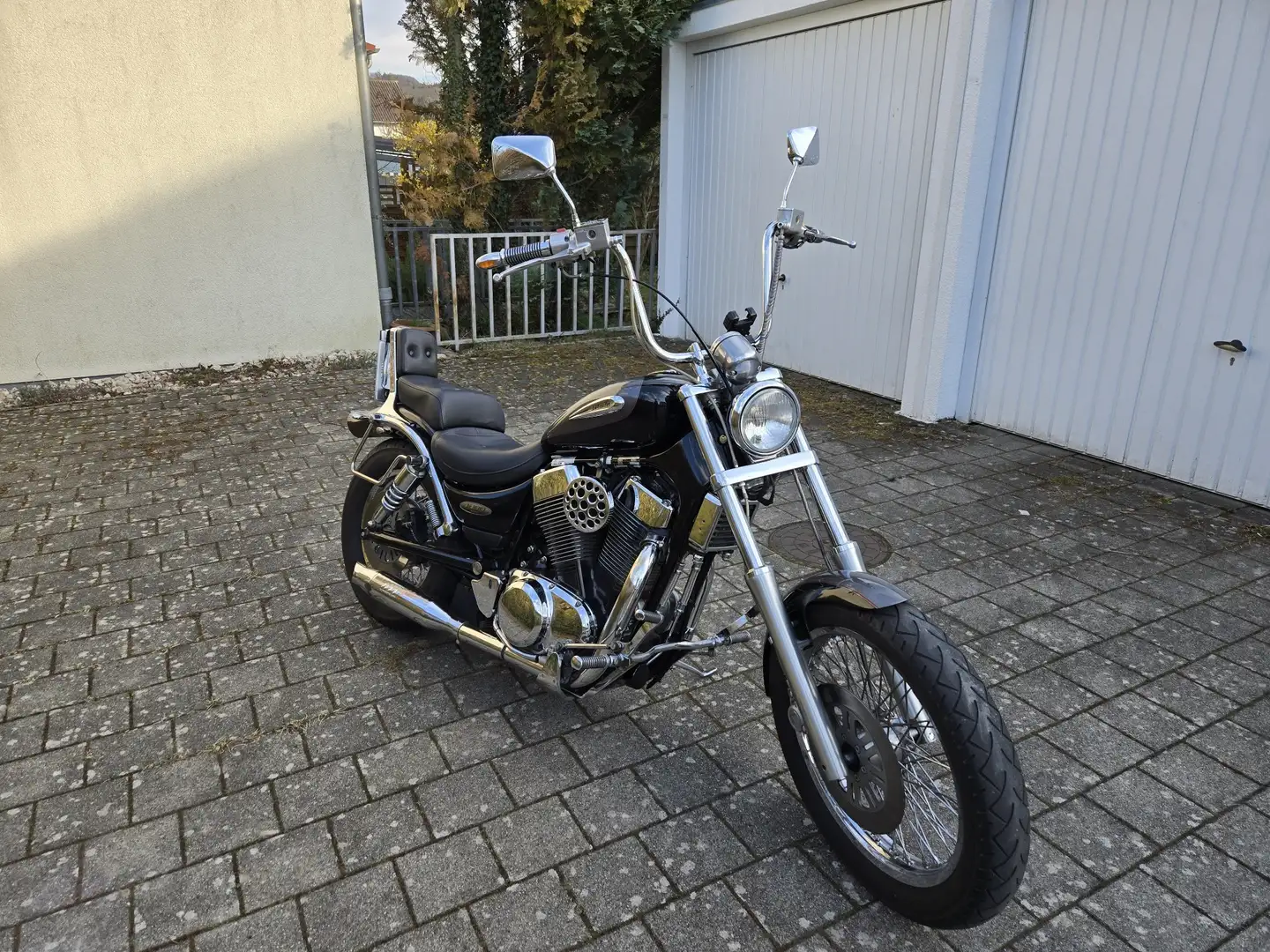 Suzuki VS 1400 VX51L Černá - 1