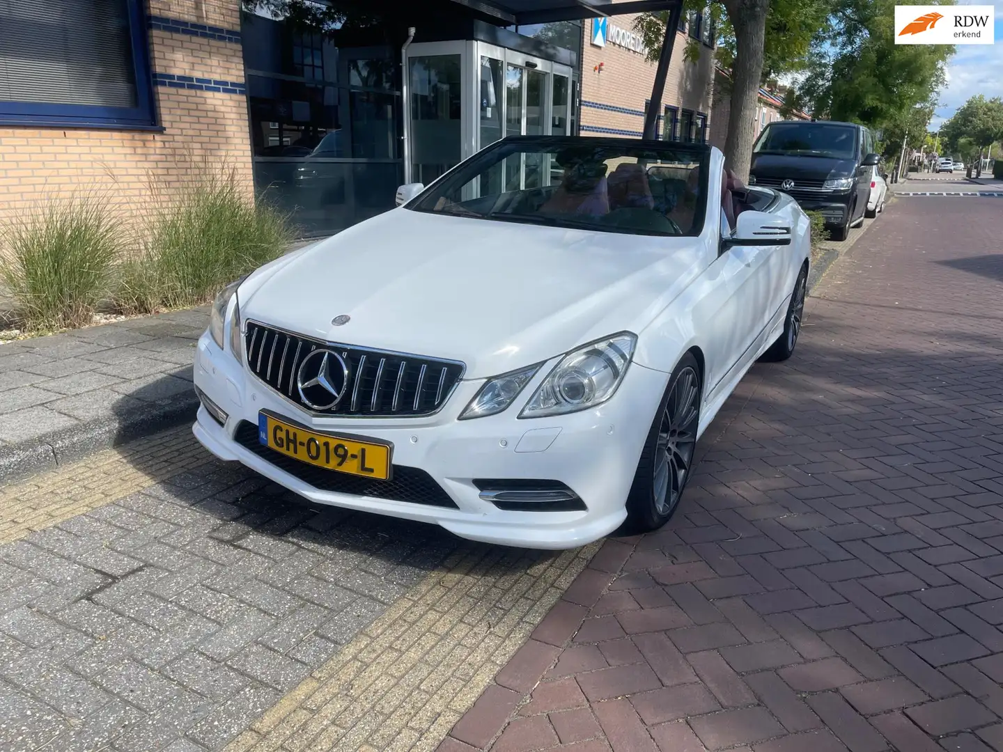 Mercedes-Benz E 200 Cabrio CGI Elegance E200 Blanc - 1