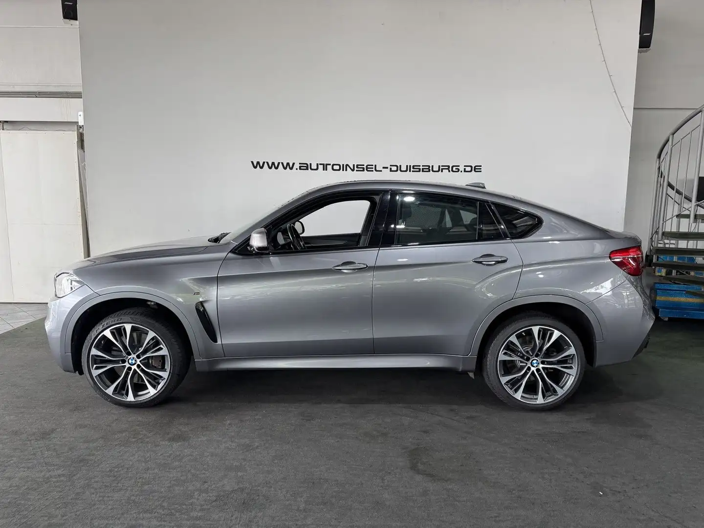 BMW X6 M d SoftClose HUD H&K AHK ACC Schiebedach Gris - 2