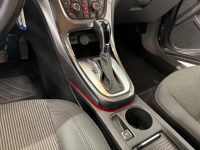 Opel Astra view 9