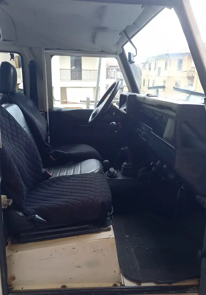 Land Rover Defender 90 2.5 tdi Hard top, foto 9