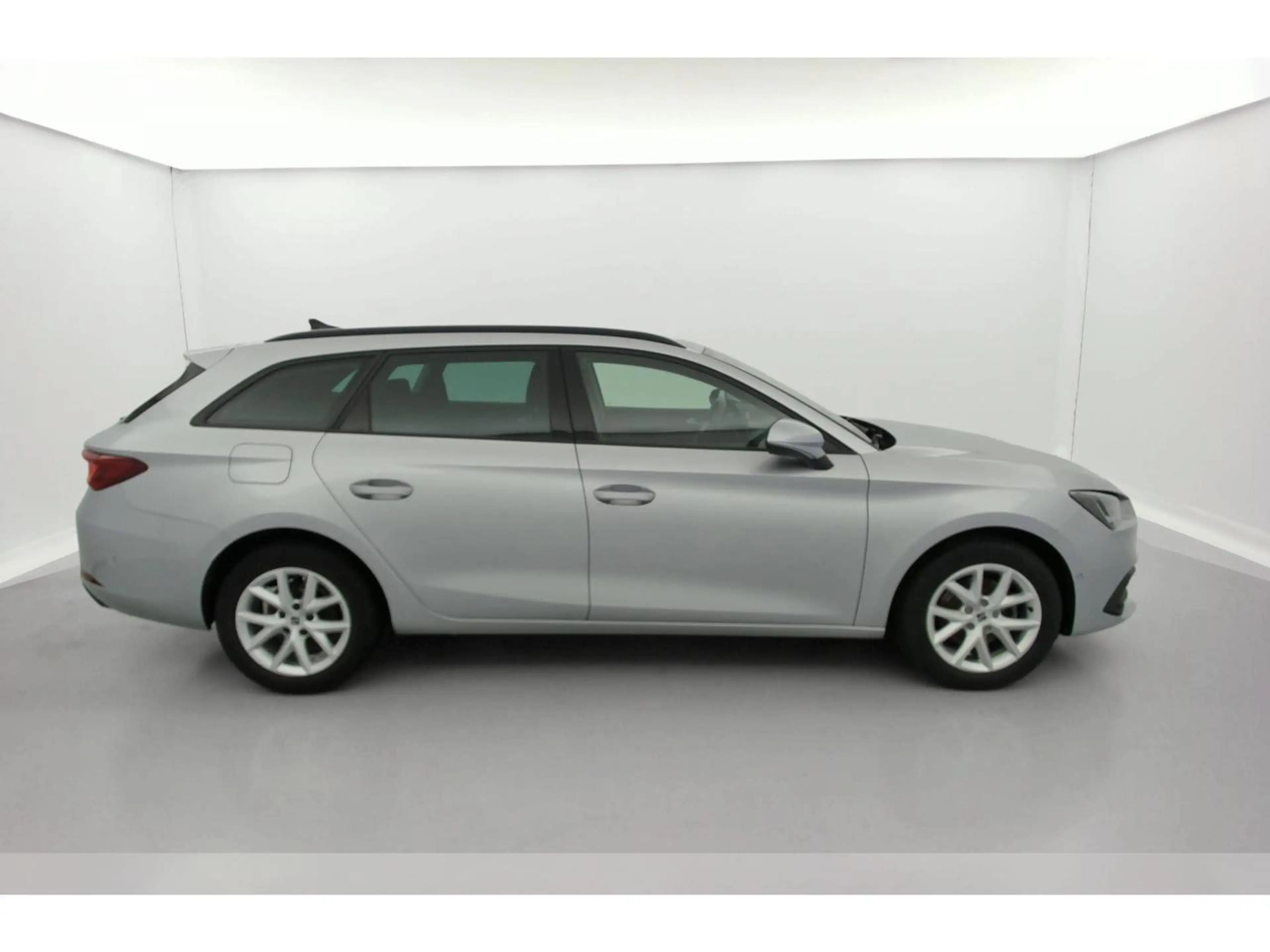 SEAT Leon Move! 1.0 TSI 110ch (81kW) Manuelle 6v — photo 11