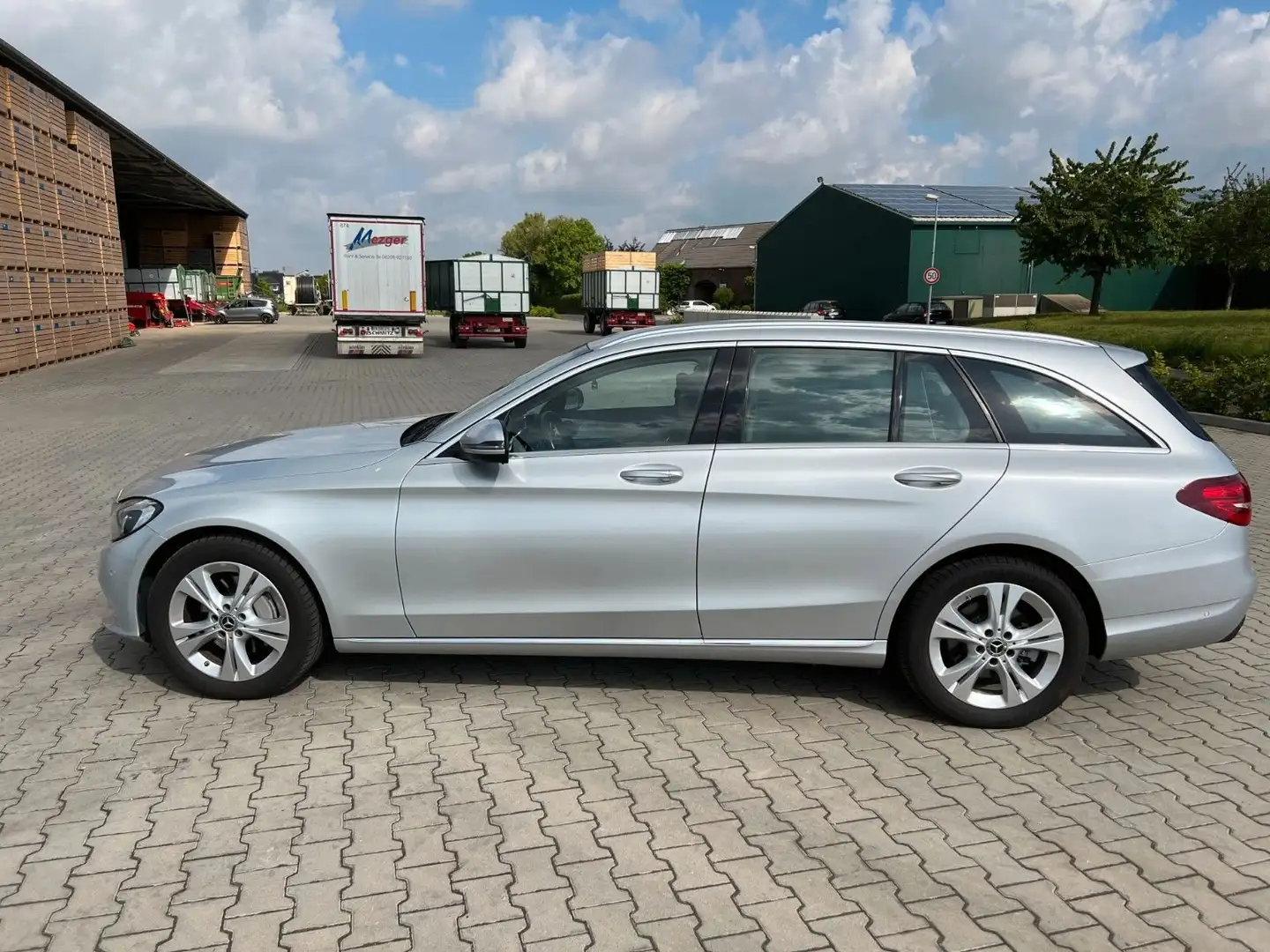 Mercedes-Benz C 250 C-Klasse T-Modell Diesel d T 9G-TRONIC Avantgarde Silber - 2