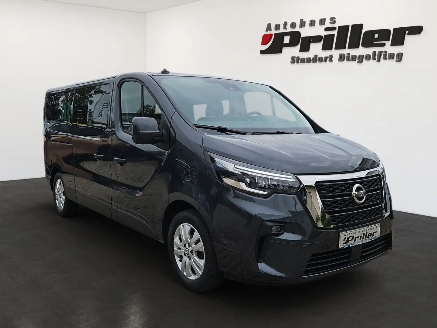 Nissan Primastar Kombi L2H1 Tekna DCT170 9-Sitzer/AHK Grau - 2