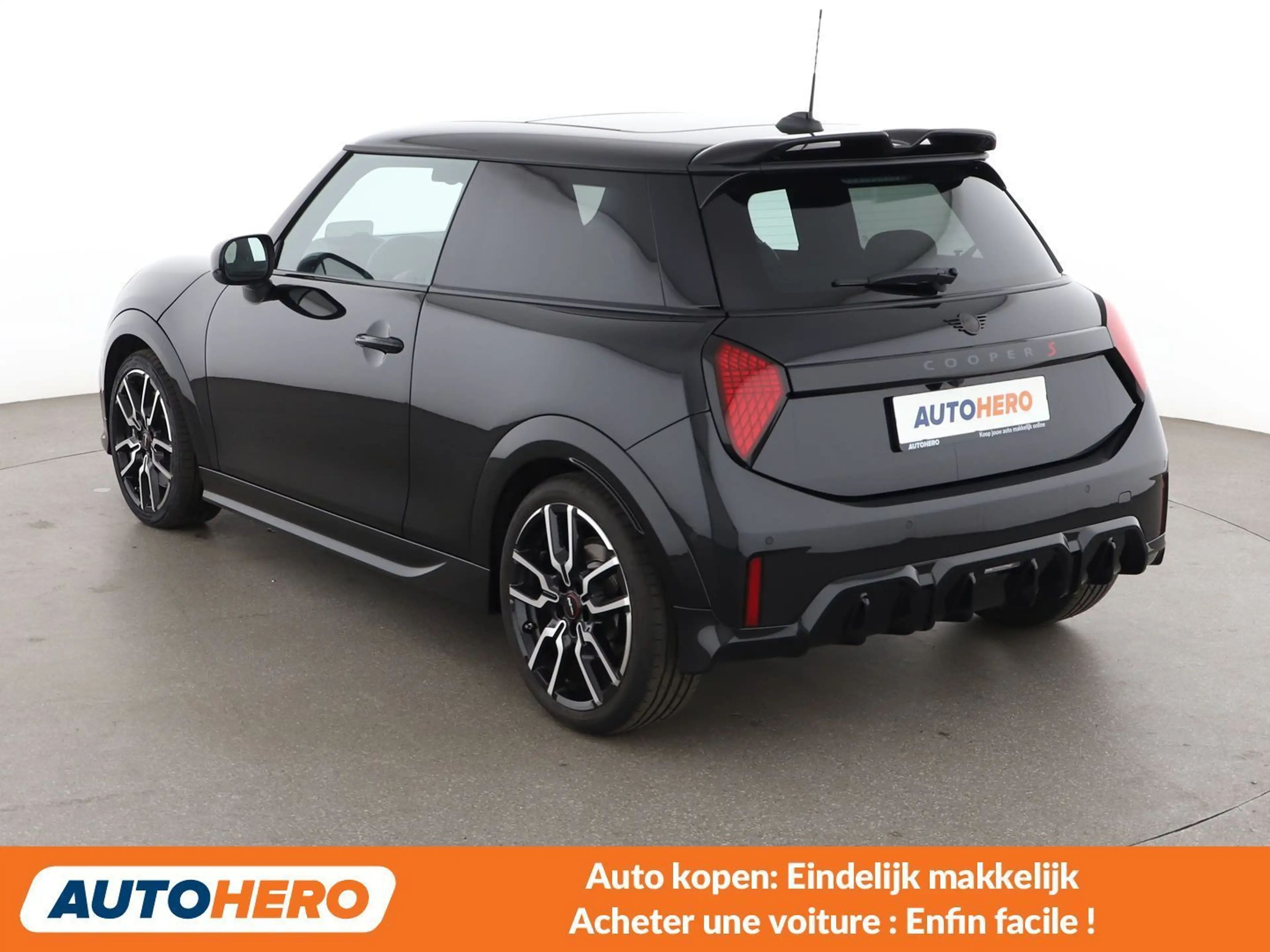 MINI Cooper S Cooper S John Cooper Works Trim — photo 4