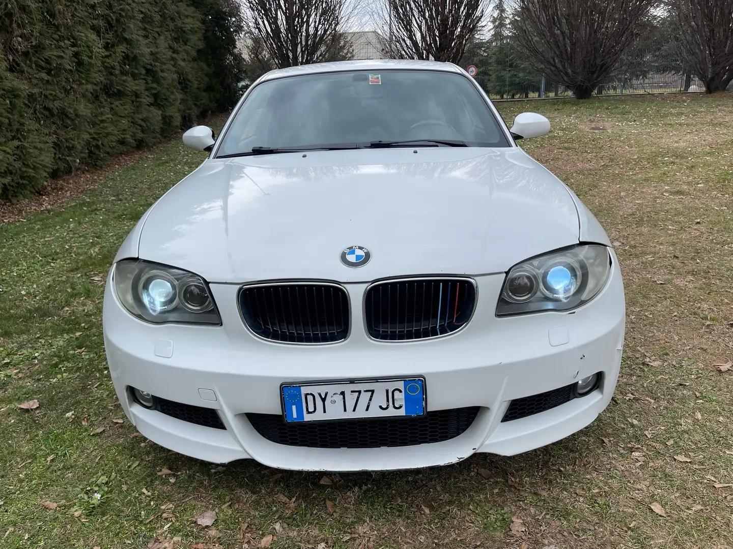 BMW 120 120d Coupe Eletta Bianco - 2