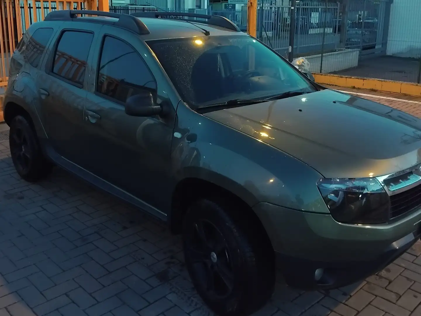 Dacia Duster Duster I 2010 1.6 Laureate Gpl 4x2 110cv Verde - 2