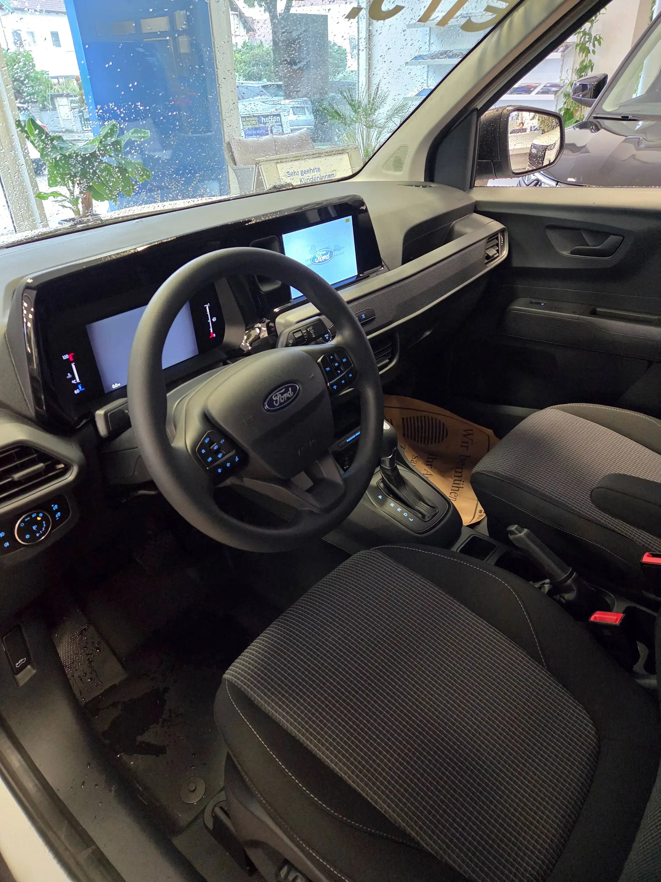 Ford Transit Courier Trend — photo 5