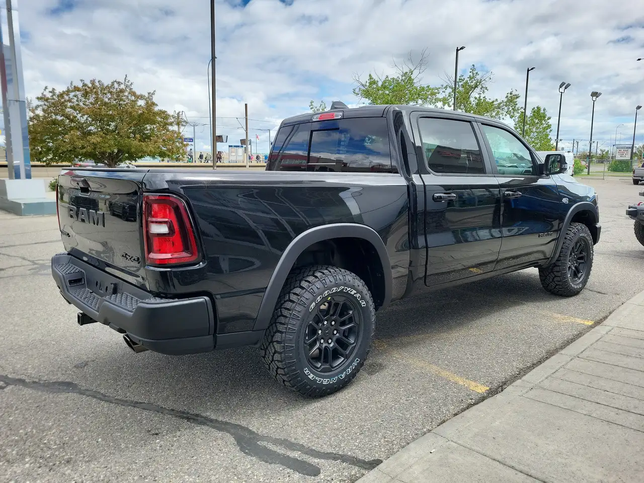 RAM 1500 снимка RAM 1500