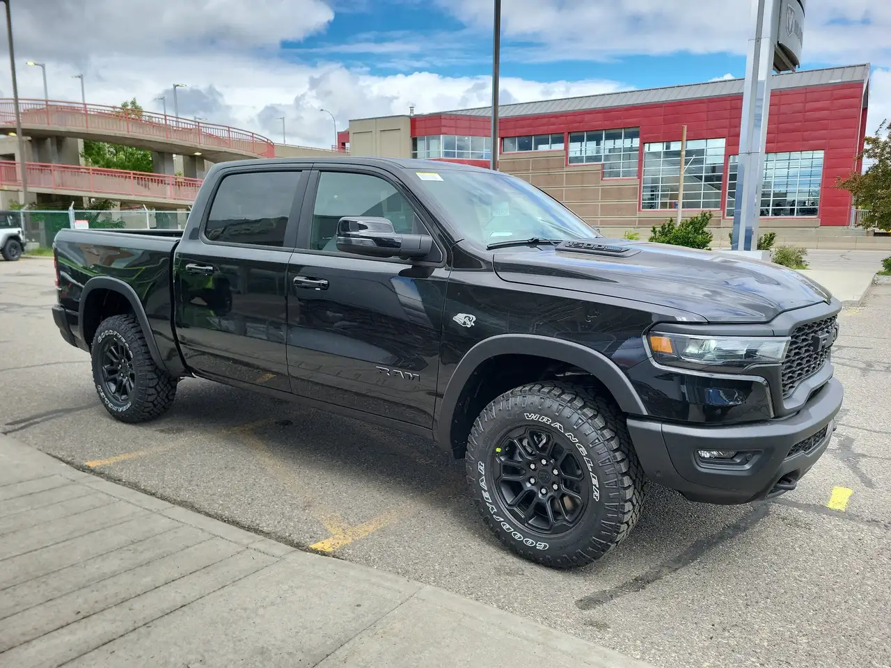 RAM 1500 снимка RAM 1500