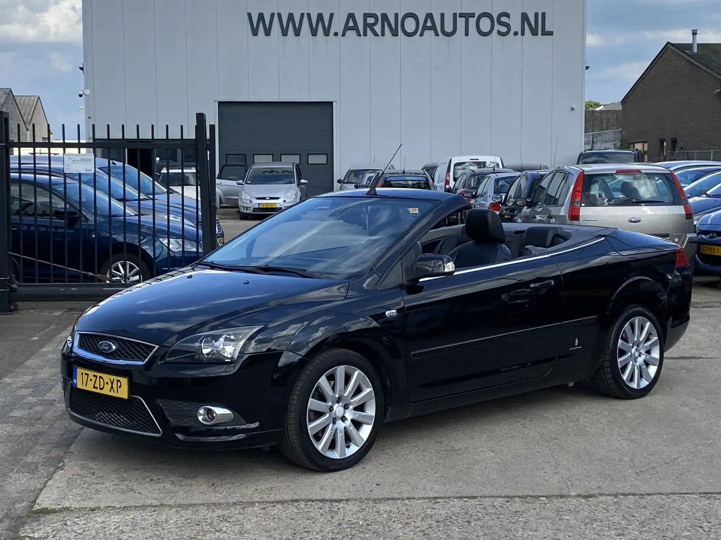 Ford Focus CC Coupé-Cabriolet 2.0-16V AUTOMAAT 146 PK Titanium, Zwart - 1