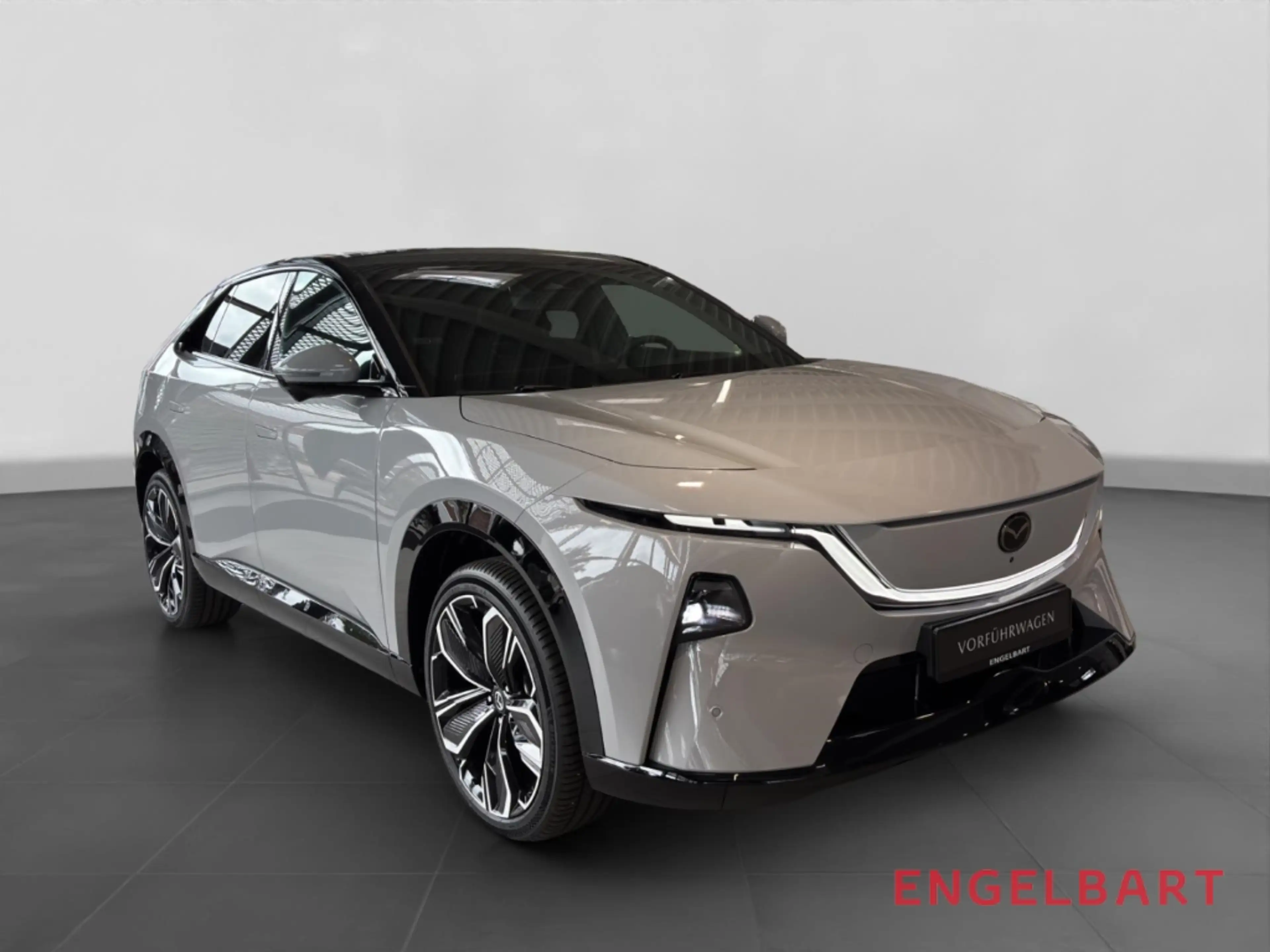 Mazda CX-6e 190 kW EV Takumi HUD Panorama Navi Soundsystem 360 — photo 6