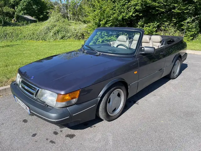 Saab 900
