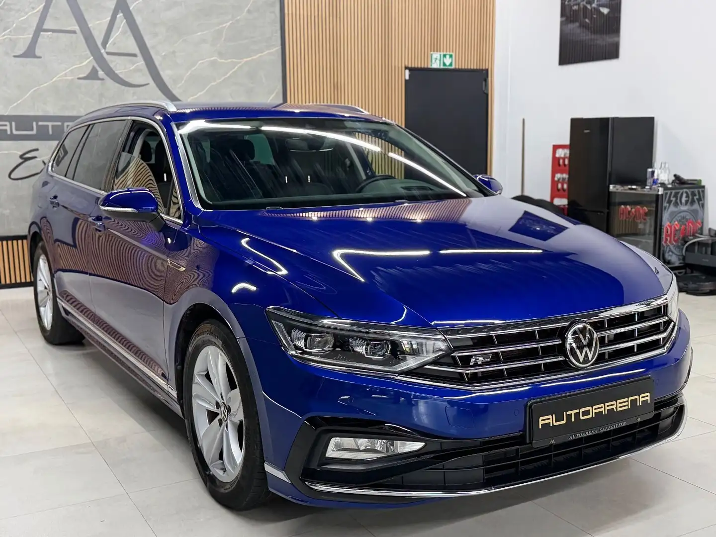 Volkswagen Passat Variant Passat Elegance 2.0 TDI*4x4*R-Line*AHK*XENON* Blauw - 2