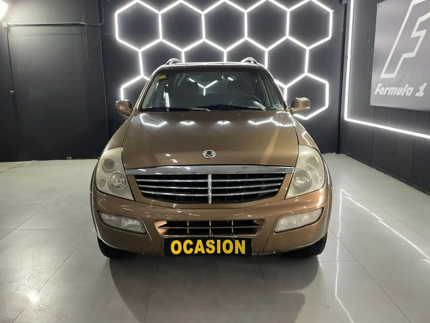 SsangYong Rexton 270Xdi Premium Profesional Aut. Naranja - 2