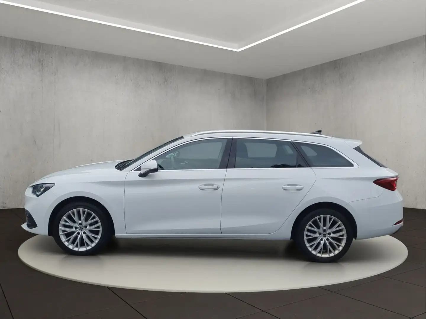 SEAT Leon Sportstourer 2.0 TDI Xcellence Allwetterrei Blanc - 2
