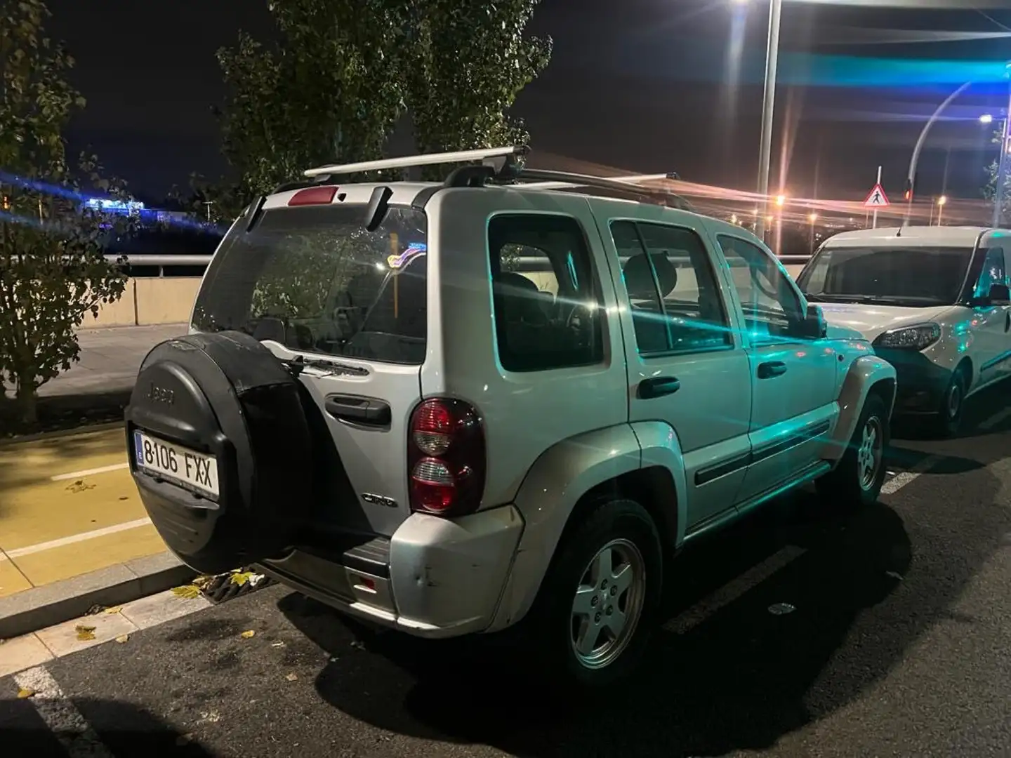 Jeep Cherokee 2.8CRD Baqueira Šedá - 2